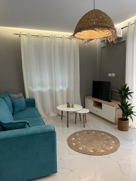 Tirane, jepet me qera apartament 2+1+Ballkon Kati 5, 70 m² 800 € (Myslym Shyri)