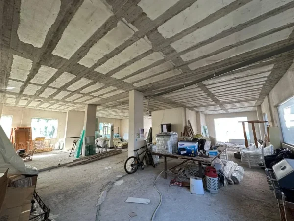 Shitet njesi Kati 0, 337 m² 210.000 € (Kafja e Rremes)