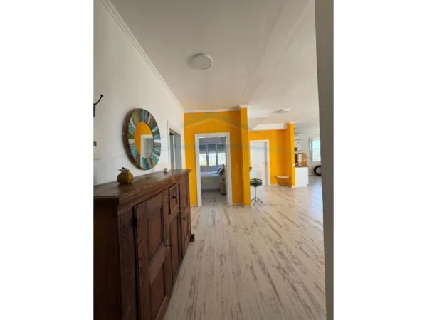 Durres, shitet apartament 2+1+Ballkon Kati 14, 134 m² 195.000 € (SHKEMB KAVAJE)