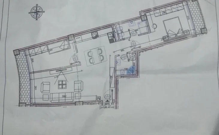 Tirane, jepet me qera ambjent biznesi Kati 1, 102 m² 1.300 € (Liqeni Artificial)