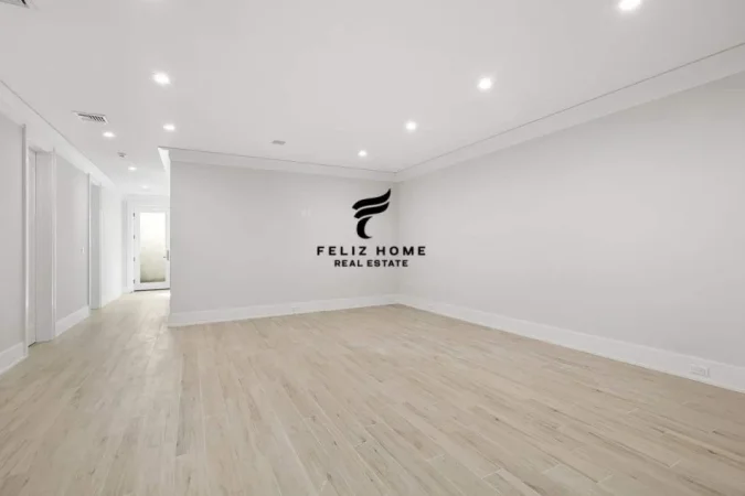 Tirane, jepet me qera zyre Kati 2, 210 m² 1.500 € (ASTIR)