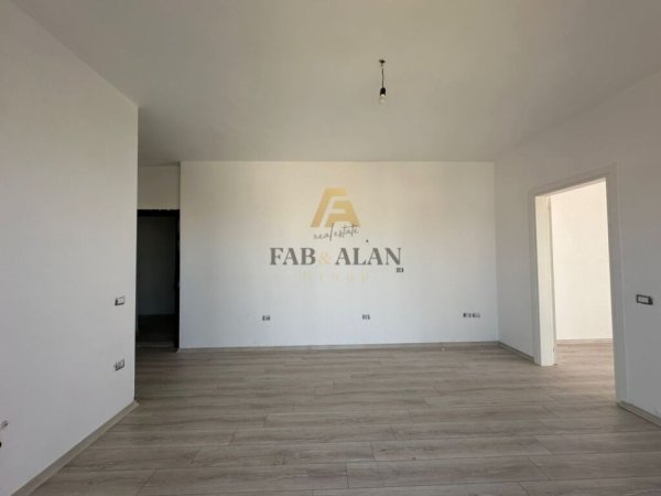 Durres Plazh, shitet apartament 1+1+Verande Kati 3, 80 m² 80.000 € (Plazhi Iliria)