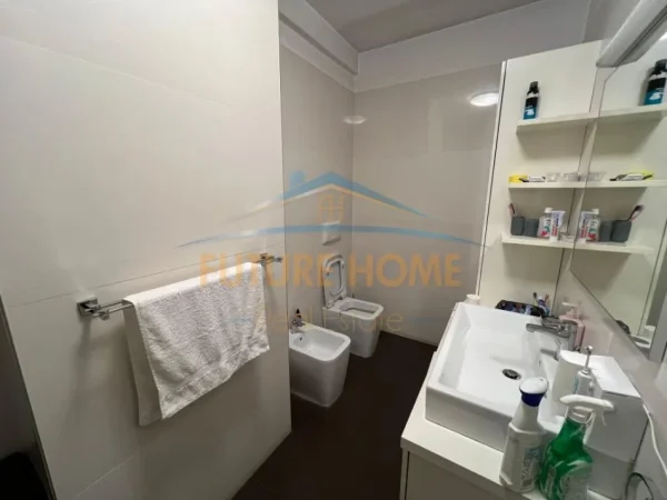 Tirane, shitet apartament 2+1 Kati 8, 125 m² 179.000 € (Yzberisht prane KMY)