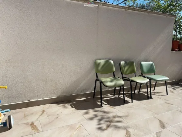 Tirane, shes apartament 2+1 Kati 2, 125 m² 220.000 € (kopshti botanik)