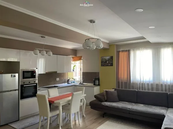 Tirane, shes apartament 2+1 Kati 2, 125 m² 220.000 € (kopshti botanik)