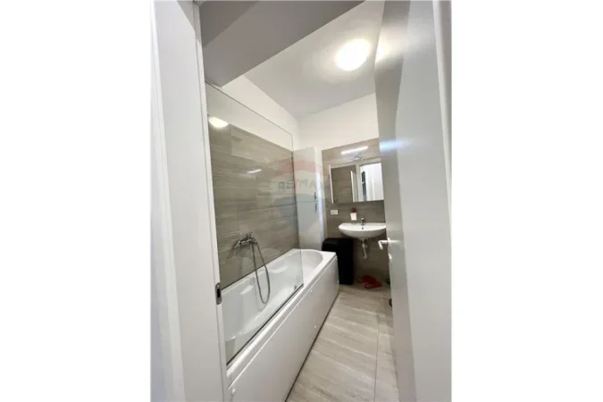 Tirane, jepet me qera apartament 2+1+Ballkon Kati 6, 116 m² 1.100 € (Rruga e Kavajes)