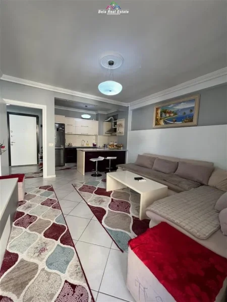 Tirane, shes apartament 1+1+Ballkon Kati 4, 73 m² 135.000 € (komuna e parisit)