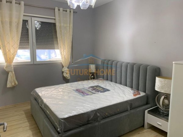 Tirane, jepet me qera apartament 2+1+Ballkon Kati 4, 75 m² 700 € (Myslym Shyri)