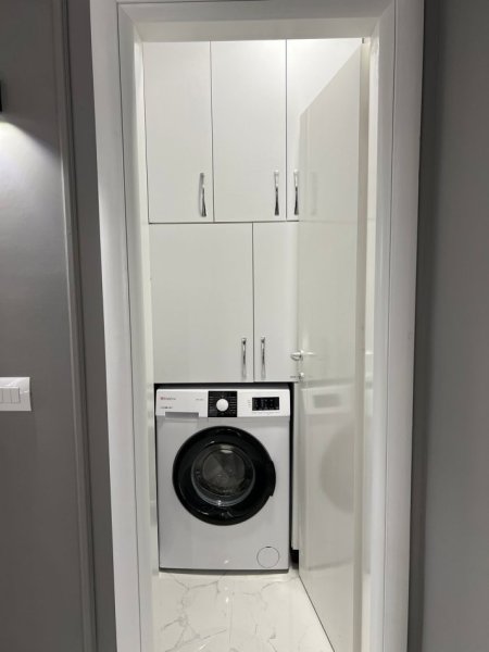 Tirane, jepet me qera apartament 2+1 , 70 m² 850€ (Myslym Shyri)