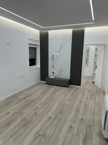 Tirane, jepet me qera apartament 2+1+Ballkon Kati 3, 62 m² 800 € (Vaso Pasha)