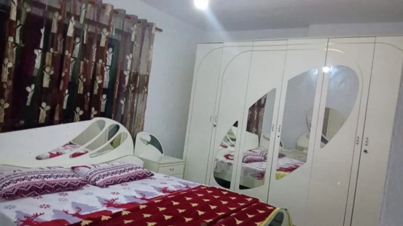 Tirane, jepet me qera apartament 2+1+Ballkon Kati 1, 76 m² 400 € (SHKOLLA E BASHKUAR)