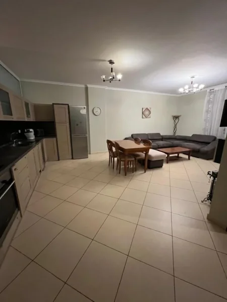 Tirane, jepet me qera apartament 2+1+Ballkon Kati 2, 100 m² 450 € (Liqeni i thate , rruga peti)