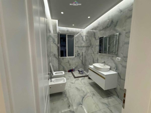 Tirane, shes apartament 3+1 Kati 3, 144 m² 220.000 € (don bosko)