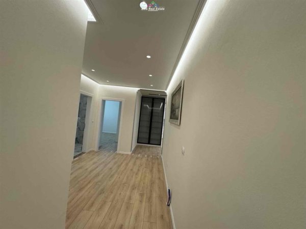 Tirane, shes apartament 3+1 Kati 3, 144 m² 220.000 € (don bosko)