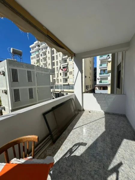 Durres, shitet apartament 2+1+Ballkon , 84 m²