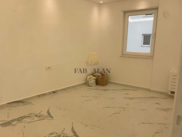 Tirane, jepet me qera apartament 2+1+2 Kati 6, 106 m² 1.000 € (Mine Peza) TEK DONIKA CENTER