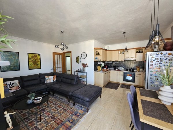 JEPET ME QERA APARTAMENT 1+1 ,  650 € (RRUGA BOGDANEVE)