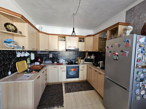 JEPET ME QERA APARTAMENT 1+1 ,  650 € (RRUGA BOGDANEVE)