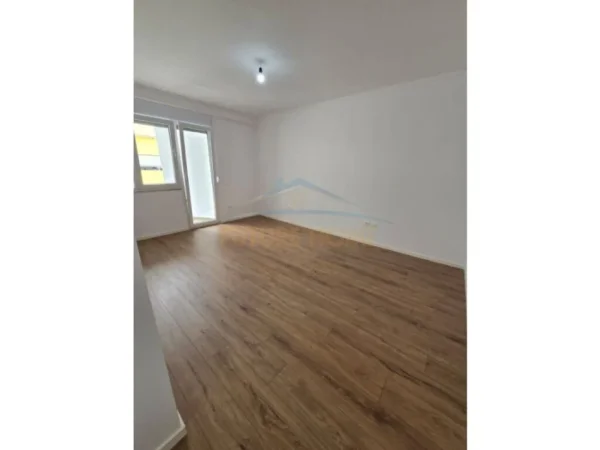 Tirane, jepet me qera apartament 2+1 Kati 2, 100 m² 500 € (Unaza e re , Vila L 2 Unaza e re .Atir TIRANE)