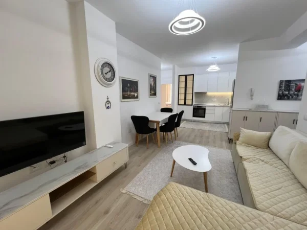 Tirane, jepet me qera apartament 2+1 Kati 7, 118 m² 700 € (Kompleksi "Fratari",ne zonën e Astirit, Unaza e Re, Tiranë.)