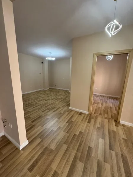 Tirane, shitet apartament 2+1+Ballkon Kati 2, 84 m² 125.000 € (Sokrat Miho)