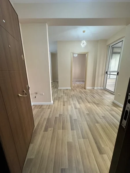 Tirane, shitet apartament 2+1+Ballkon Kati 2, 84 m² 125.000 € (Sokrat Miho)