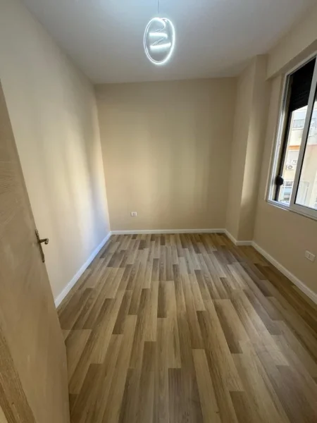Tirane, shitet apartament 2+1+Ballkon Kati 2, 84 m² 125.000 € (Sokrat Miho)