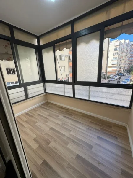 Tirane, shitet apartament 2+1+Ballkon Kati 2, 84 m² 125.000 € (Sokrat Miho)
