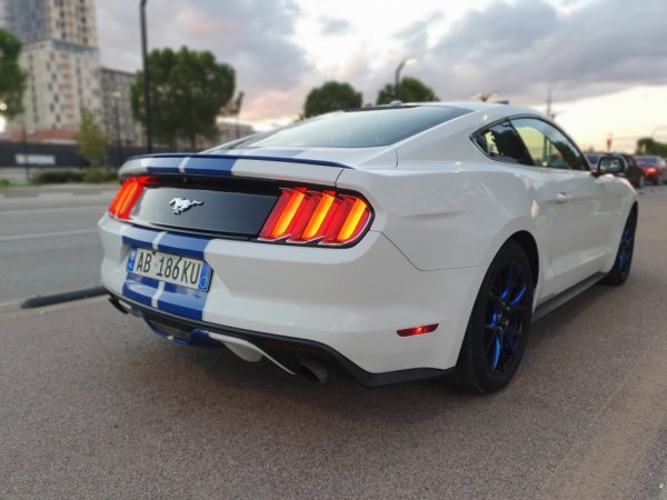 Tirane, shes makine Ford Mustang 2.3 EcoBoost Benzin, e bardhë automatik Kondicioner 112.000 km 21.000 €