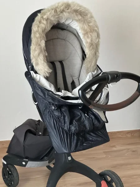 Tirane, shes Karroce femije Stokke Xplory V6 me portbebe, ndenjese makine, winter kit etj 625 €