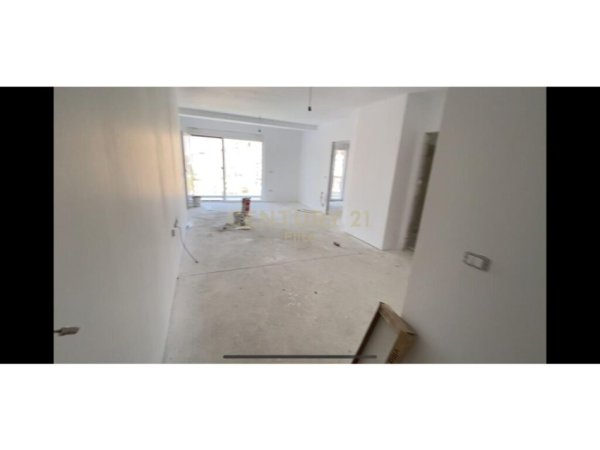 Tirane, shes apartament 2+1+Ballkon , 130 m² 359.000 € (Liqeni i Tiranës)