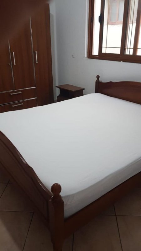 Durres, jepet me qera apartament 1+1+Aneks+Ballkon Kati 2, 60 m² 25.000 € (Rruga Naum Vexhilharxhi Durres)