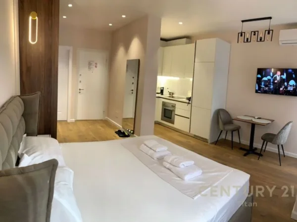 Tirane, jepet me qera apartament 1+1 Kati 6, 40 m² 600 € (qender)