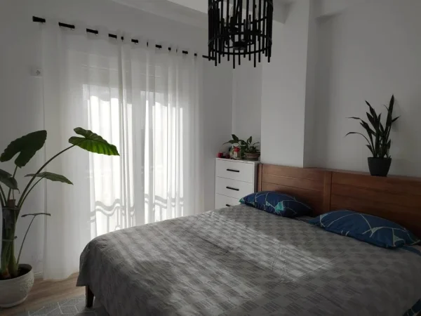 Tirane, shitet apartament 2+1+Aneks+Ballkon Kati 1, 83 m² 120.000 € (fresk)