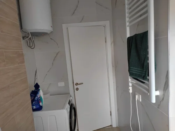 Tirane, shitet apartament 2+1+Aneks+Ballkon Kati 1, 83 m² 120.000 € (fresk)