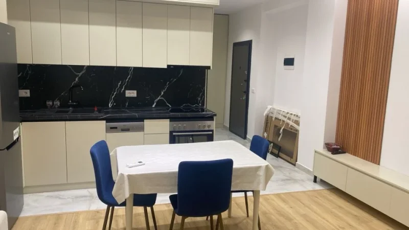 Tirane, jepet me qera apartament 1+1+Ballkon Kati 9, 70 m² 500 € (Rr. Teodor Keko, Astir)