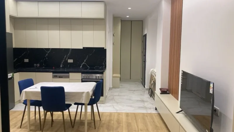 Tirane, jepet me qera apartament 1+1+Ballkon Kati 9, 70 m² 500 € (Rr. Teodor Keko, Astir)