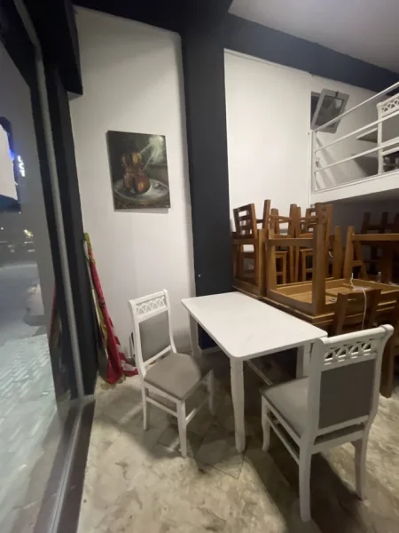 Tirane, jepet me qera ambjent biznesi Kati 0, 50 m² 1.500 € (21 dhjetori)