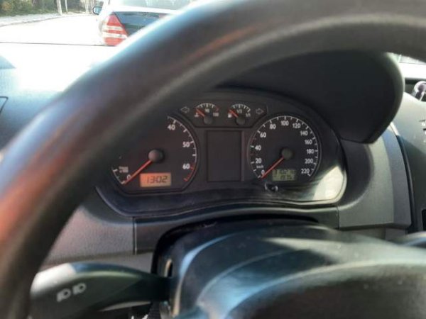 Korce, shes makine Volkswagen Polo Viti 2003, 2.100 Euro
