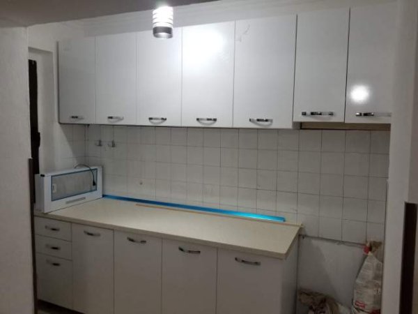 Tirane, shes apartament 1+1+BLK Kati 5, 57 m² 55.000 Euro (Kryqezimi medrese)