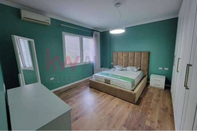 Tirane, jepet me qera apartament 2+1+BLK Kati 3, 104 m² 650 Euro (Kopshti Zoologjik)