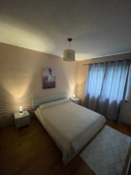 Jepet me qera aparament 2+1 tek rezidenca Kodra e Diellit.