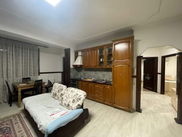 Tirane, jepet me qera apartament 2+1+BLK Kati 4, 100 m² 400 Euro (Rruga Muhamed Gjollesha)
