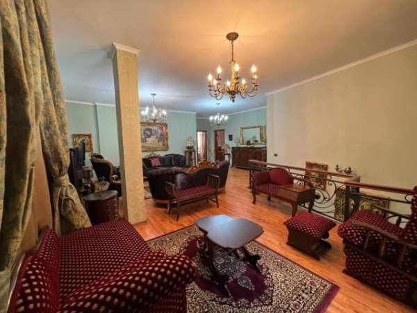 Tirane, jepet me qera Vile 3+1+BLK Kati 2, 200 m² 1.500 Euro (ISLAM ALLA)