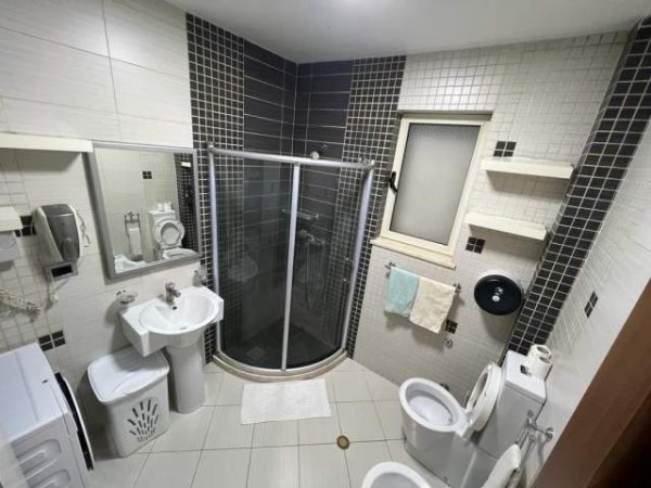 Tirane, jepet me qera Vile 3+1+BLK Kati 2, 200 m² 1.500 Euro (ISLAM ALLA)