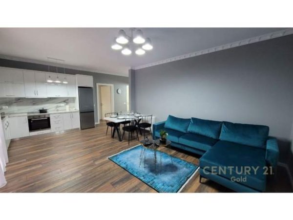 Tirane, jepet me qera apartament 2+1+BLK Kati 2, 100 m² 700 Euro (kopshti botanik)