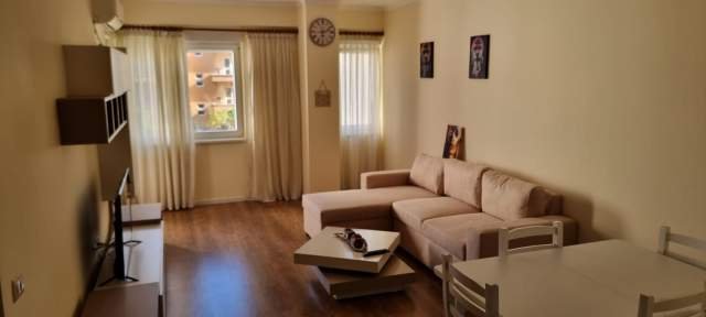 Tirane, jepet me qera apartament Kati 3, 92 m² 650 Euro (Artan Lenja, kompleksi Kontakt)