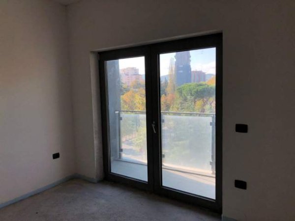 Tirane, shes apartament duplex 2+1+A+BLK Kati 2, 155 m² 311.000 Euro (BULEVARDI ZHAN DARK)