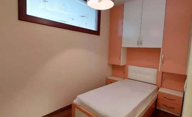 Super Apartament 2+1 jepet me qera - Qender - Pazari i Ri