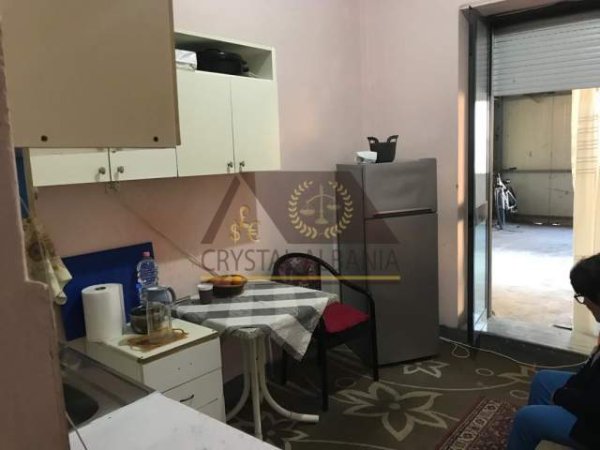 Tirane, shitet apartament 2+1+A Kati 4, 150 m² 150.000 Euro (Shallvaret)